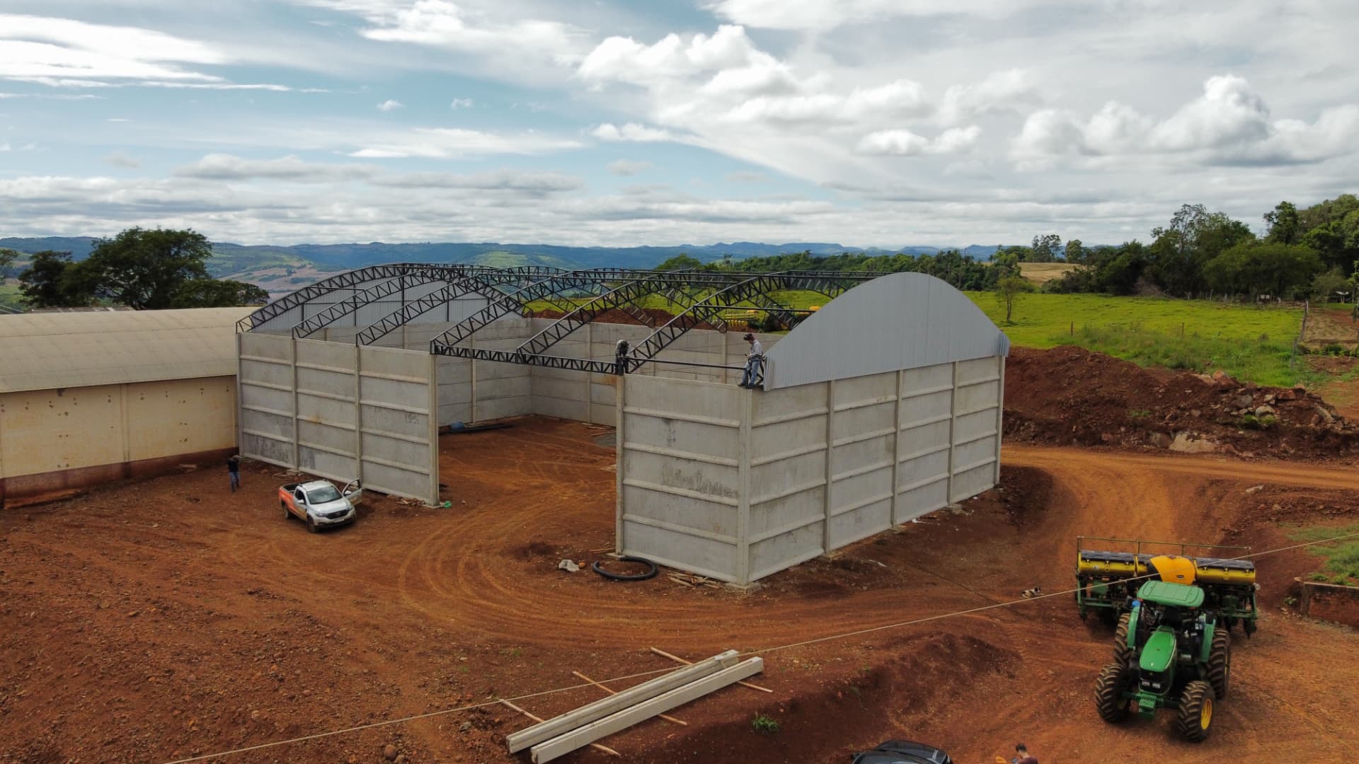 Galpão pré-moldado finalizado, padrão entregue em Araruna - PR